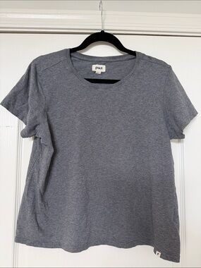 Pact 100% organic cotton Gray Crewneck Short Sleeve Tee